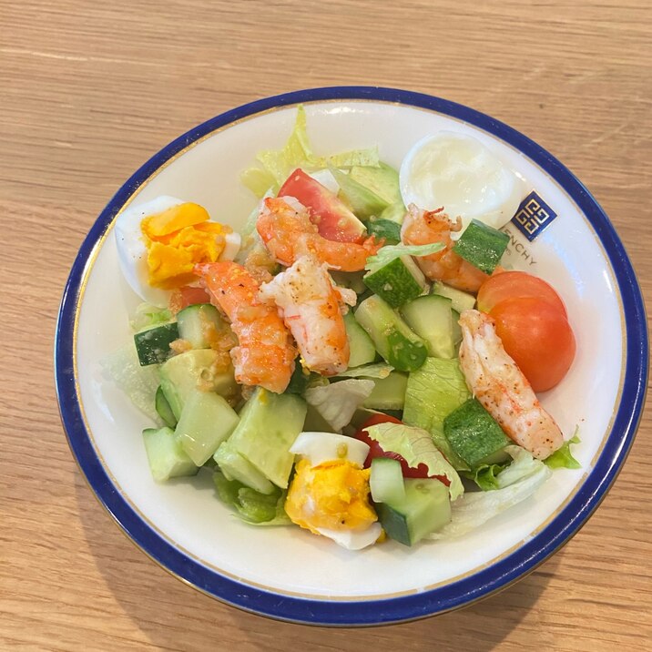手作りドレッシングで美味しい!ごちそうサラダ